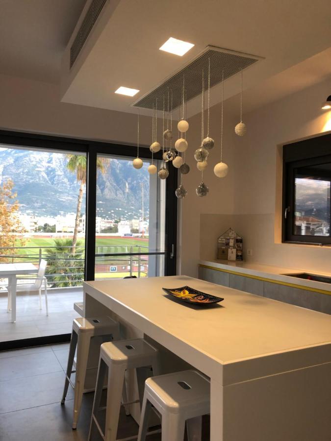 Elion Luxury Apartments Каламата Экстерьер фото