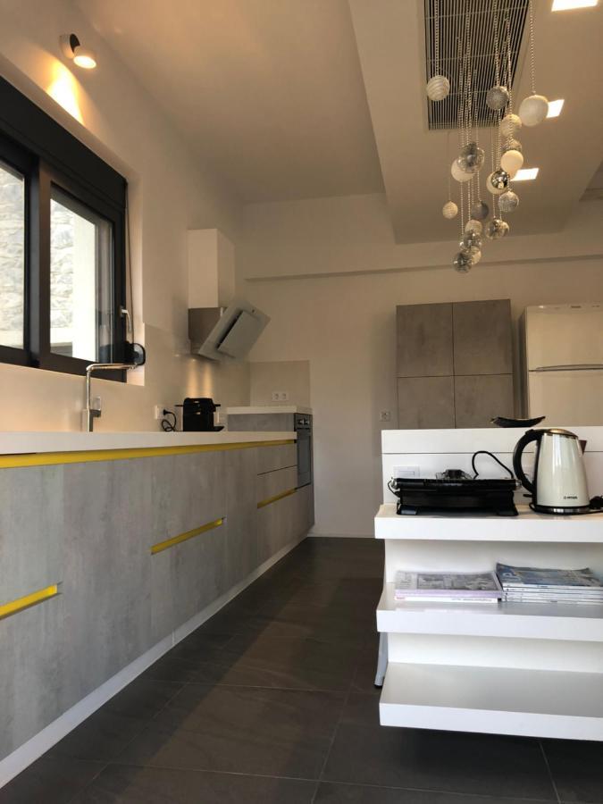 Elion Luxury Apartments Каламата Экстерьер фото